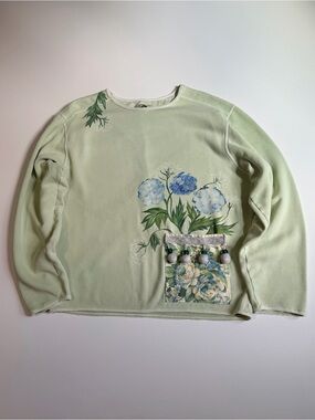 Authentic Pigment Women’s Light Green Floral Pocket Sweatshirt - M